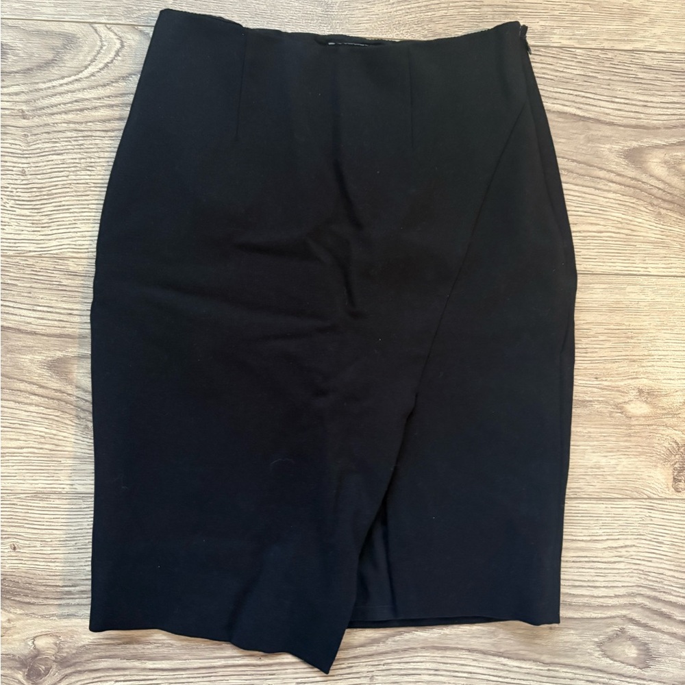 Elegant Black Pencil Skirt